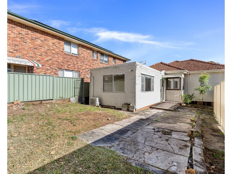 10 Oatley Street, Kingsgrove NSW 2208