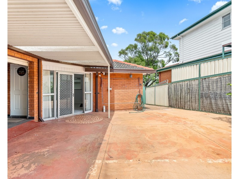 7 Briar Place, Georges Hall NSW 2198