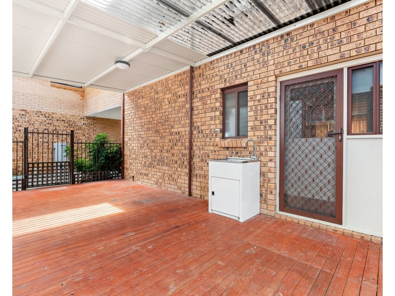 2/19 Edward Street, Carlton NSW 2218