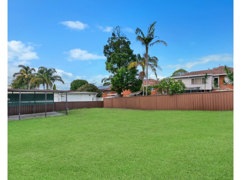 9 Hannons Avenue, Peakhurst NSW 2210