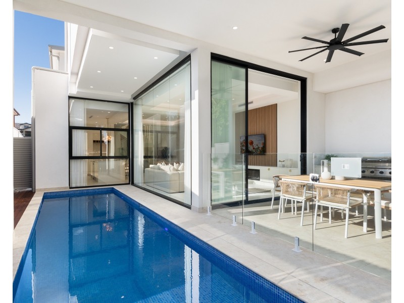 15a Gwandalan Road, Padstow NSW 2211