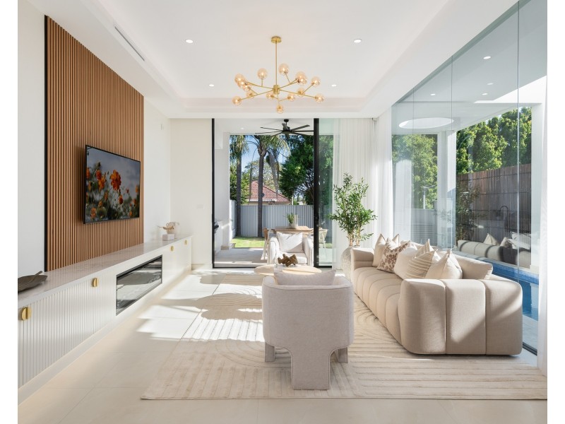 15a Gwandalan Road, Padstow NSW 2211