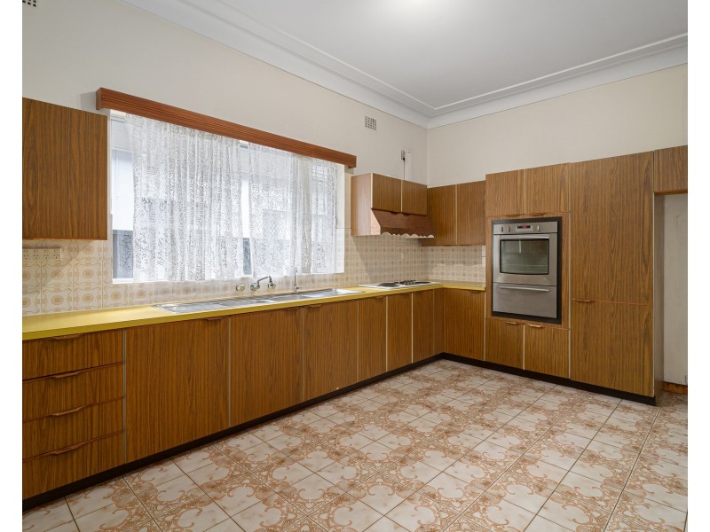20 Wolli Creek Road, Banksia NSW 2216