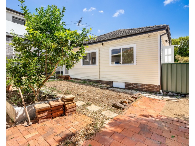 8 Tarro Avenue, Revesby NSW 2212