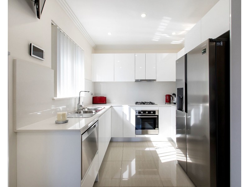 2/7-11 Ludgate Street, Roselands NSW 2196