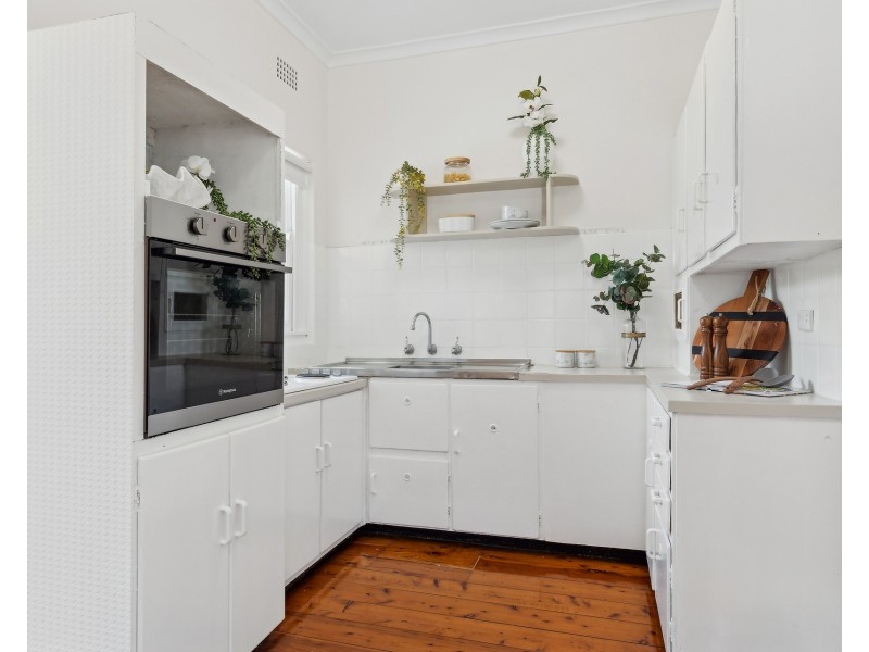 25 Simmons Road, Kingsgrove NSW 2208