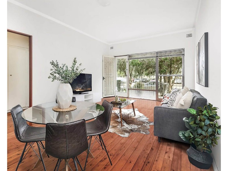 2/180 Russell Avenue, Dolls Point NSW 2219