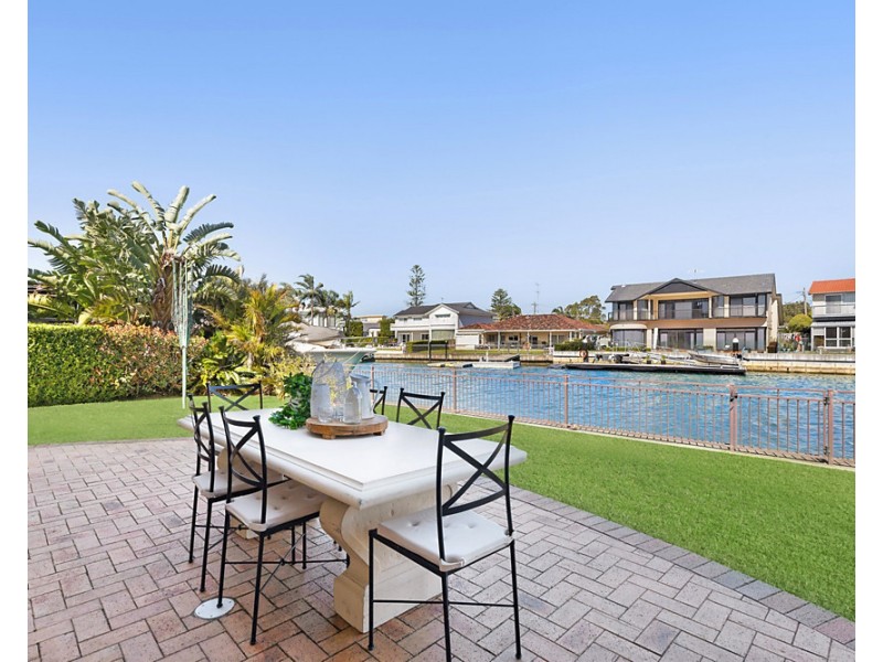 38 Castlereagh Crescent, Sylvania Waters NSW 2224