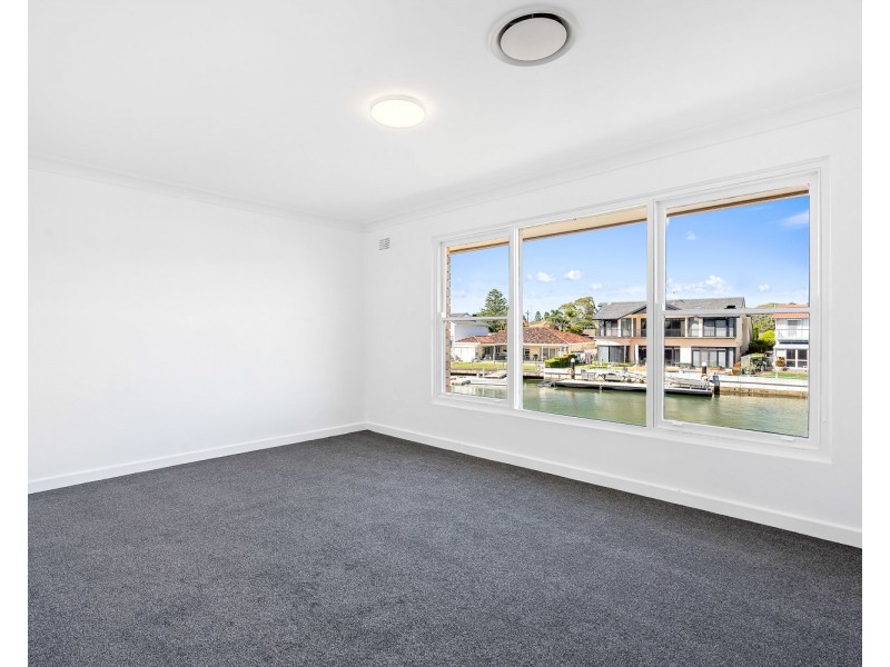 38 Castlereagh Crescent, Sylvania Waters NSW 2224