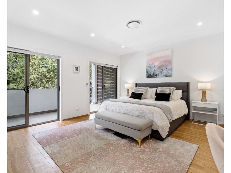 6 Forrest Road, East Hills NSW 2213