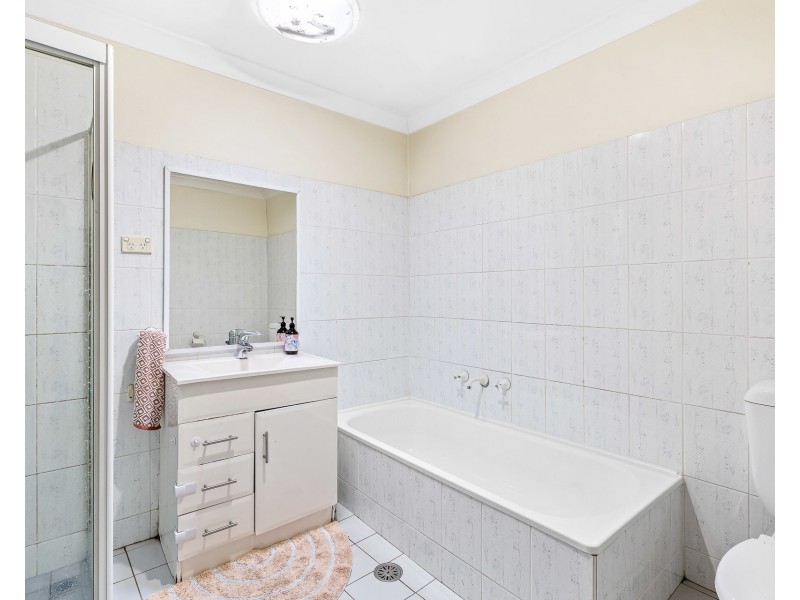 2/1 Glandore Street, Woolooware NSW 2230