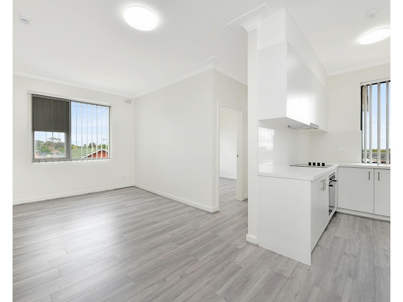 1/37-39 Cambrai Avenue, Engadine NSW 2233