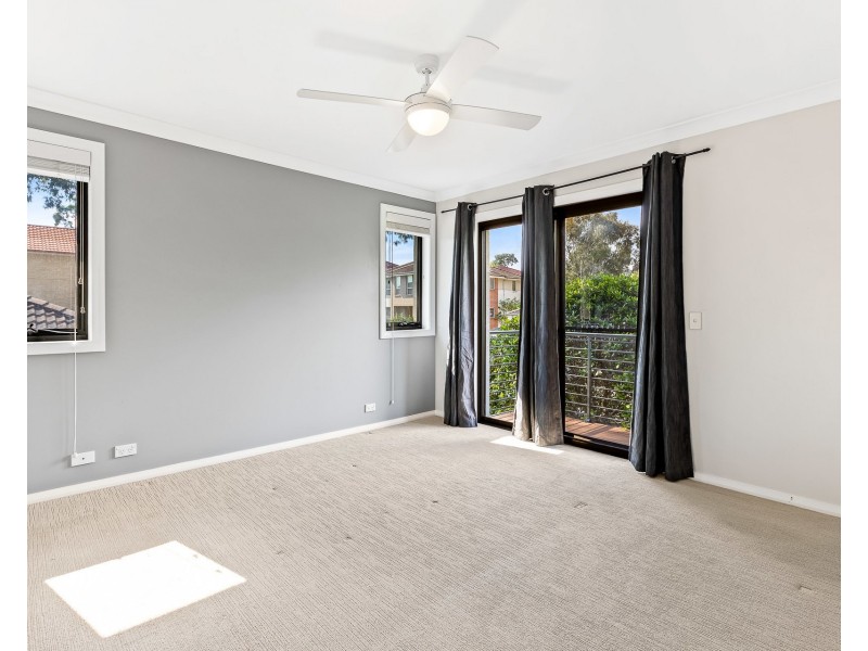 7 Hadlow Avenue, Glenfield NSW 2167