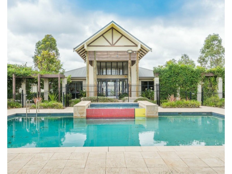 7 Hadlow Avenue, Glenfield NSW 2167