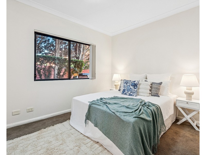 2/15 Wycombe Avenue, Monterey NSW 2217