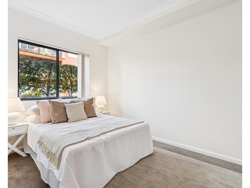 2/15 Wycombe Avenue, Monterey NSW 2217