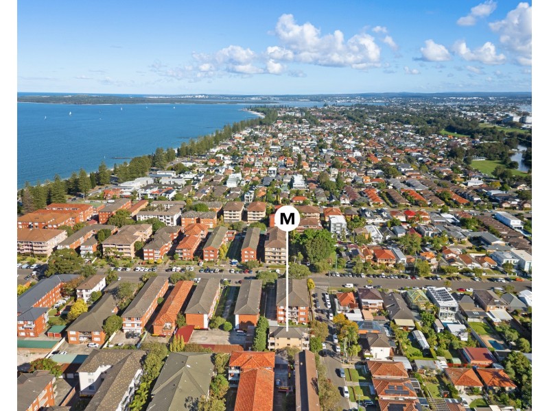 2/15 Wycombe Avenue, Monterey NSW 2217