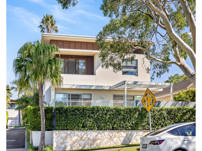 2/121 Gannons Road, Caringbah South NSW 2229