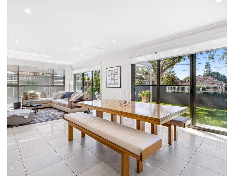 2/121 Gannons Road, Caringbah South NSW 2229