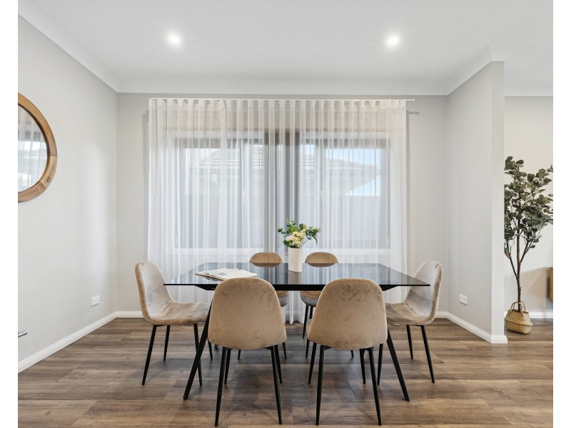 18 Mullumbimby Avenue, Hoxton Park NSW 2171