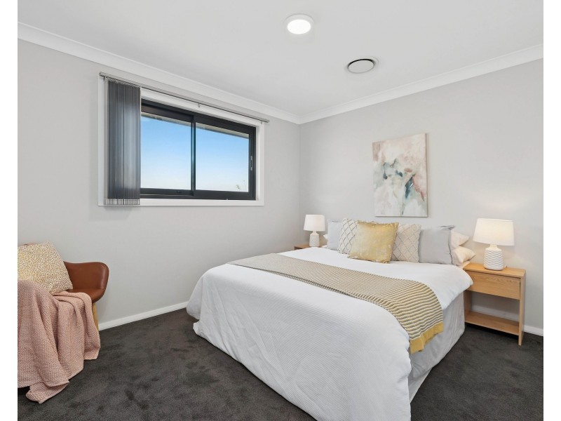 18 Mullumbimby Avenue, Hoxton Park NSW 2171