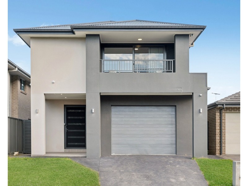 18 Mullumbimby Avenue, Hoxton Park NSW 2171