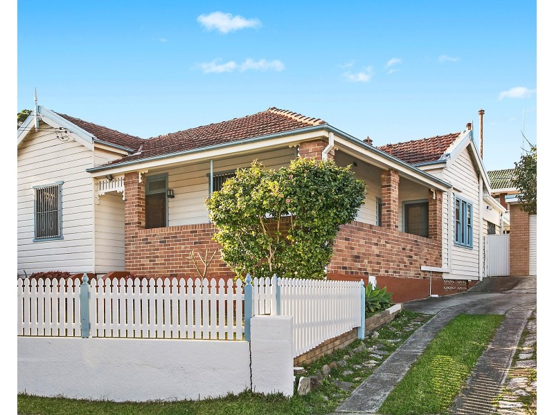 94 Connells Point Road, Connells Point NSW 2221