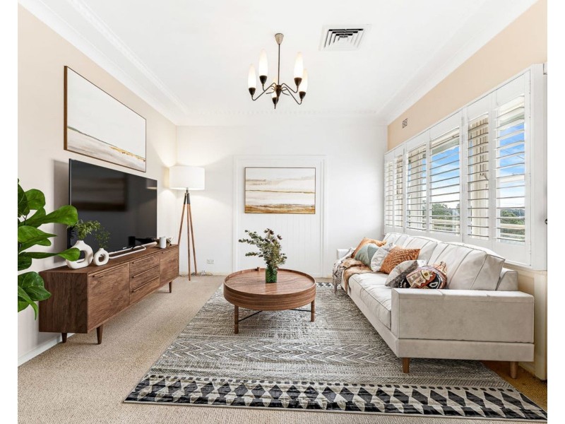 13 Boronia Parade, Lugarno NSW 2210