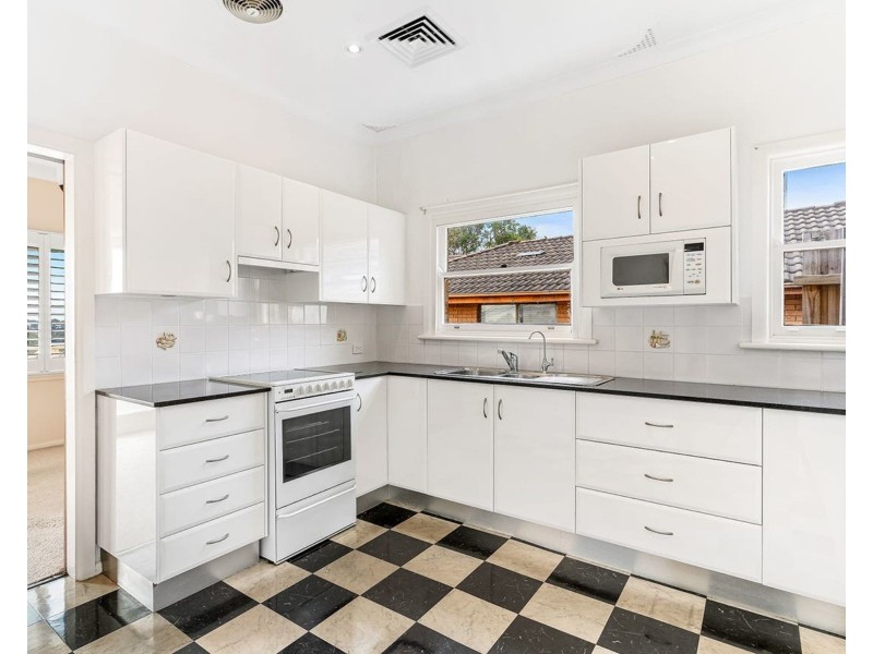 13 Boronia Parade, Lugarno NSW 2210