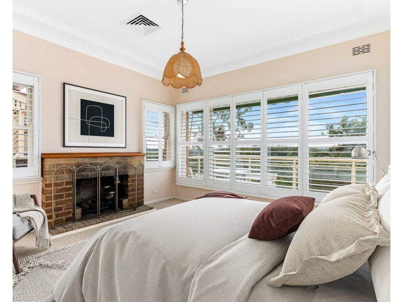 13 Boronia Parade, Lugarno NSW 2210