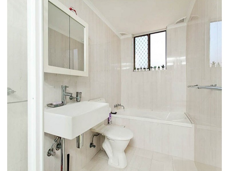 1/7 Myers Street, Roselands NSW 2196