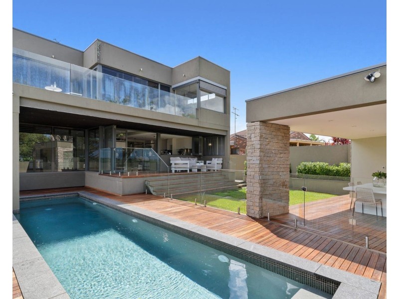 122 Connells Point Road, Connells Point NSW 2221