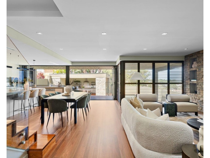 122 Connells Point Road, Connells Point NSW 2221