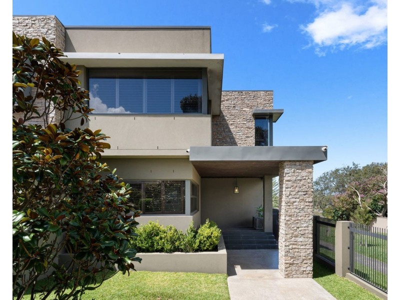 122 Connells Point Road, Connells Point NSW 2221