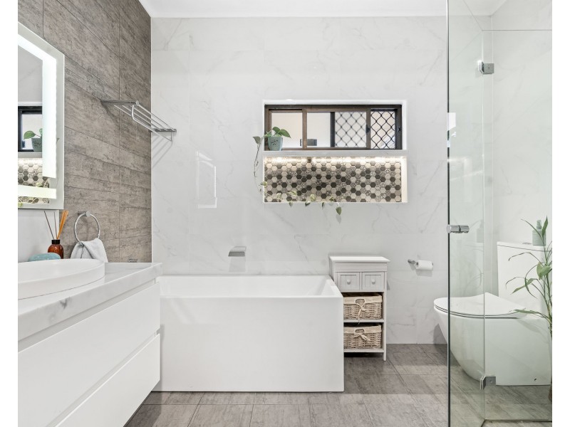 2A Chuter Avenue, Monterey NSW 2217