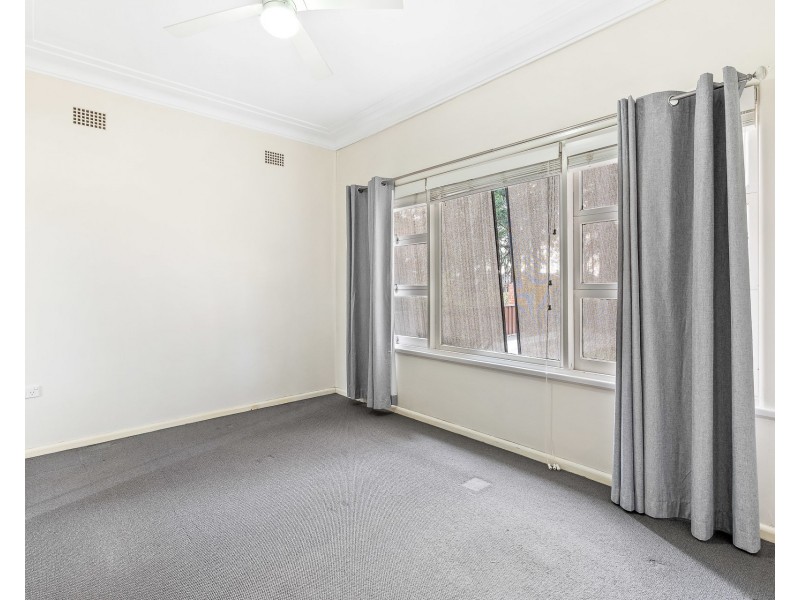 29 Caledonia Street, Peakhurst NSW 2210