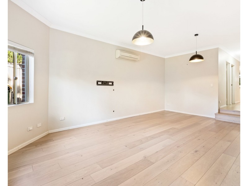 1/81 Yathong Road, Caringbah NSW 2229