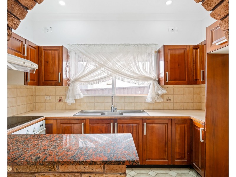 39 Margaret Street, Kingsgrove NSW 2208