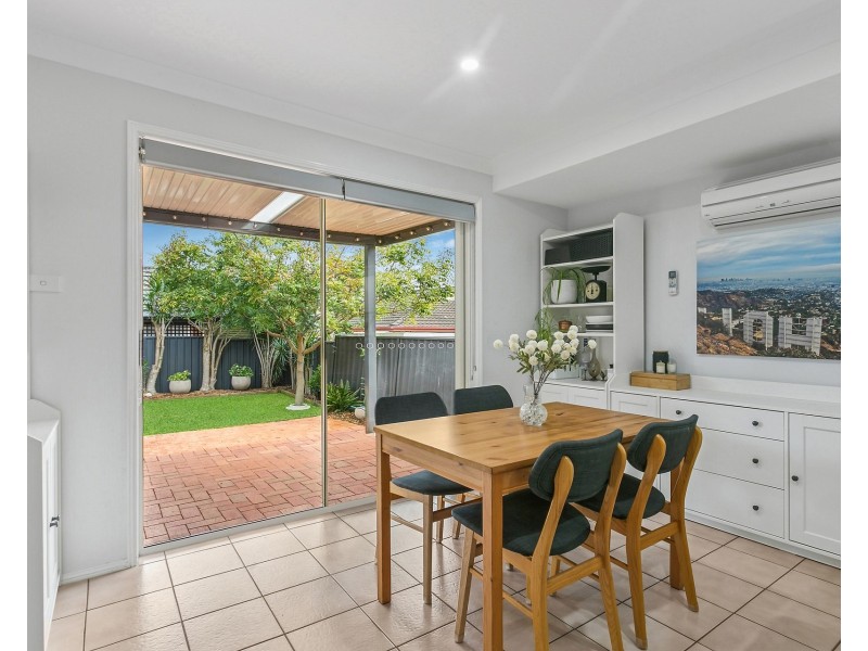 2/674a Henry Lawson Drive, East Hills NSW 2213