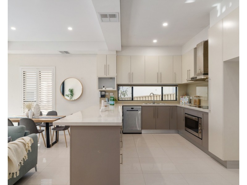 14 Peake Parade, Peakhurst NSW 2210