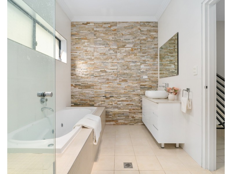 14 Peake Parade, Peakhurst NSW 2210