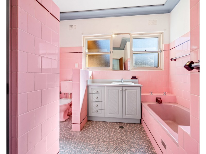 2 Booragul Street, Beverly Hills NSW 2209