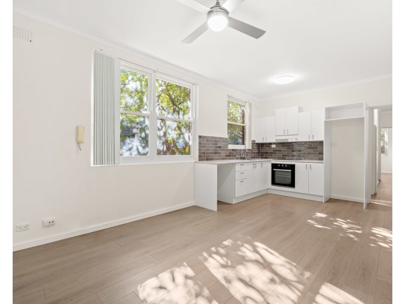 2/21 St Georges Parade, Hurstville NSW 2220