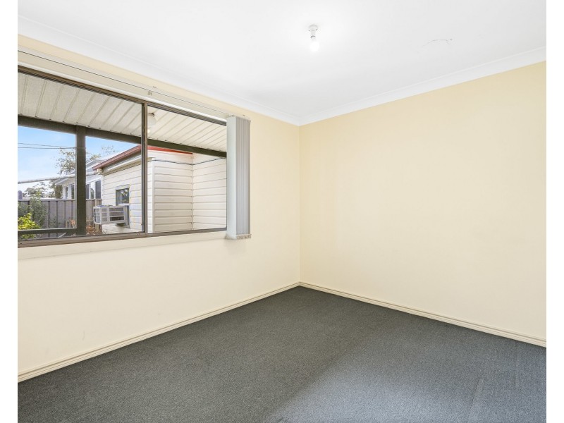 4 Abbott Road, Heathcote NSW 2233
