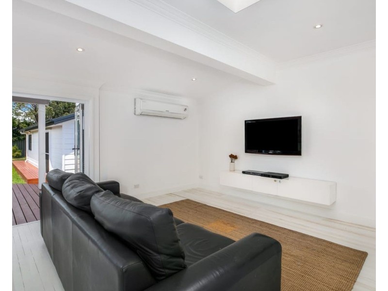 20 Tea Gardens Avenue, Kirrawee NSW 2232