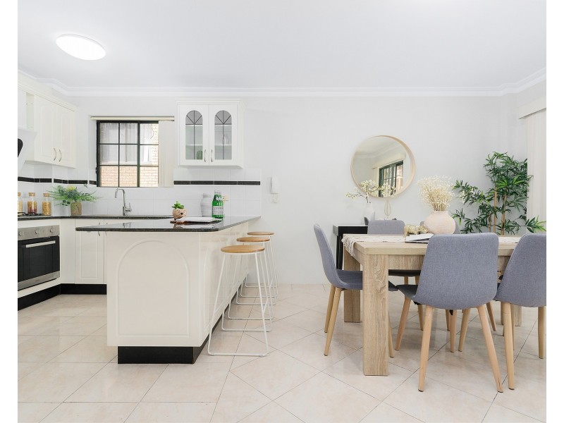 2/43 Carrington Avenue, Hurstville NSW 2220