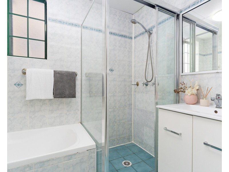 2/43 Carrington Avenue, Hurstville NSW 2220