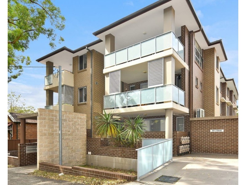 2/8-10 Bembridge Street, Carlton NSW 2218