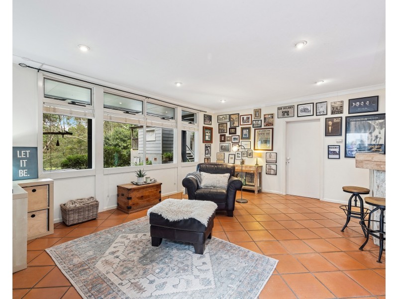 13 Linden Crescent, Lugarno NSW 2210