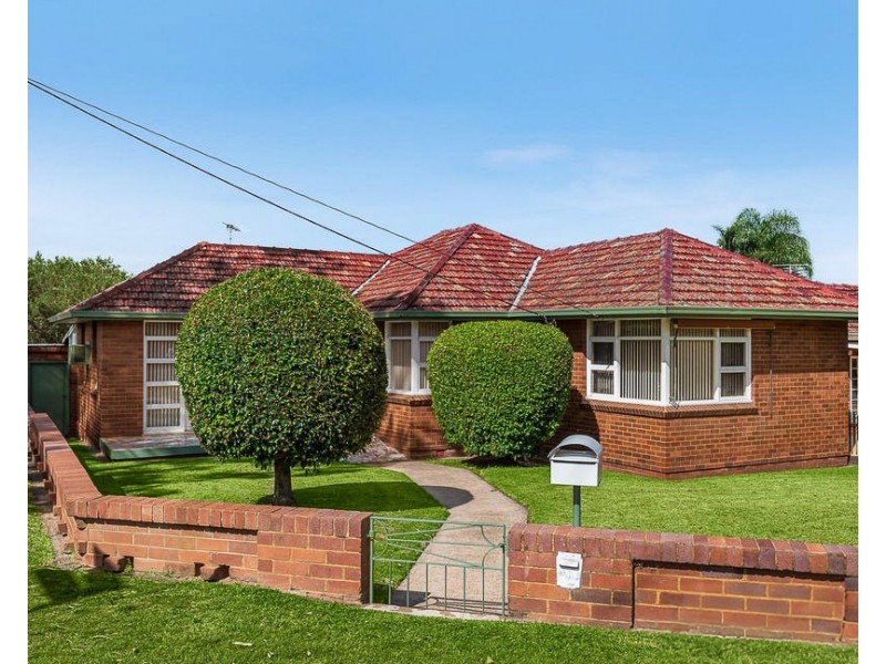 45 Burns Road, Picnic Point NSW 2213